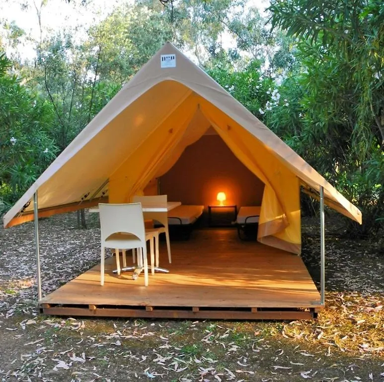 Camping Karavomilos Sami  Campeggio