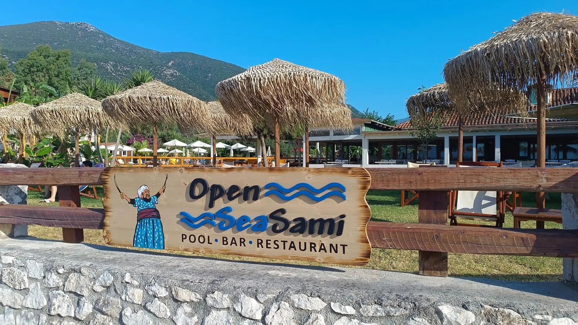 Campeggio Camping Karavomilos Sami